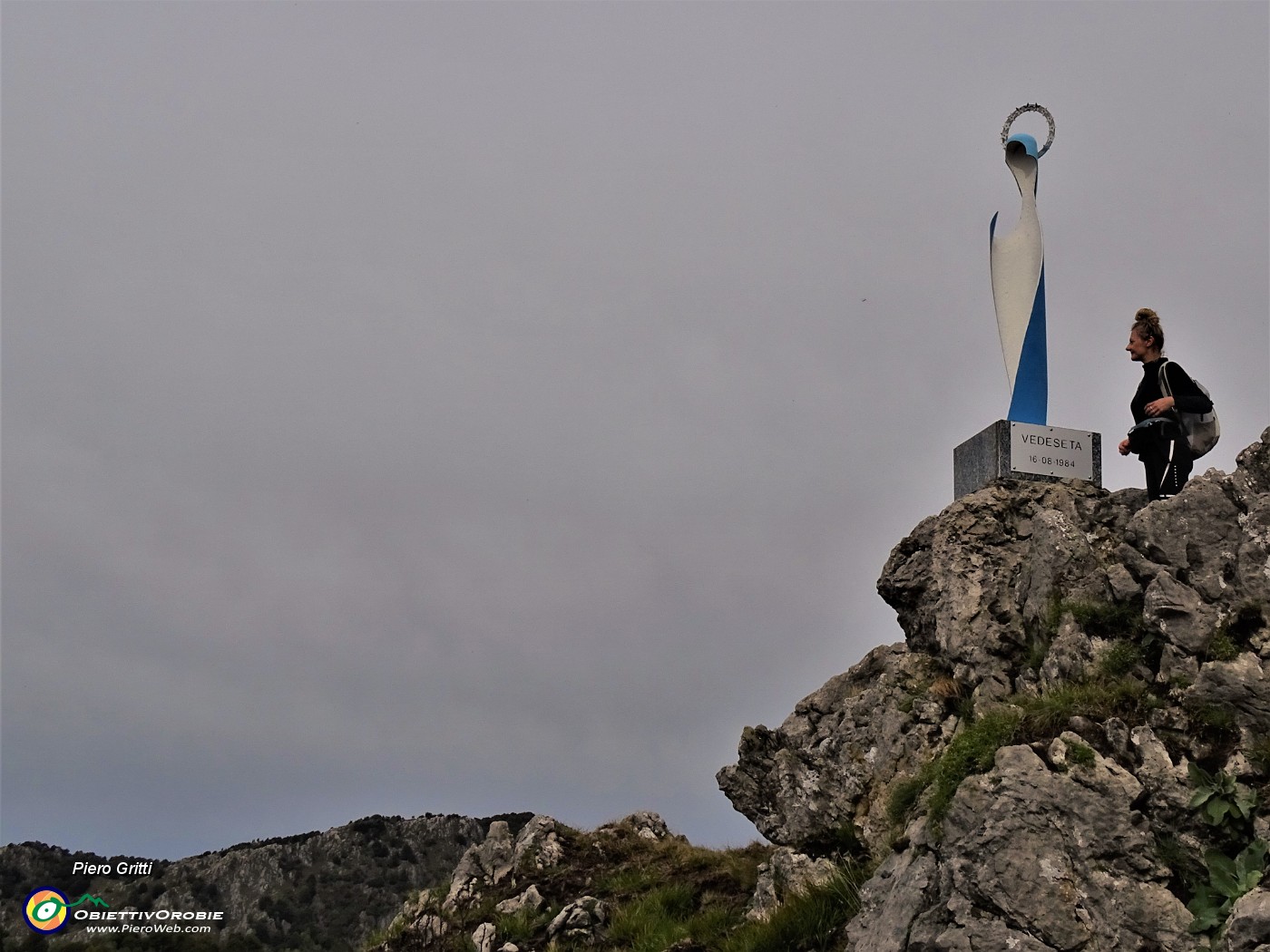 49 Alla Madonna delle cime in vetta al Corno Zuccone (1458 m).JPG